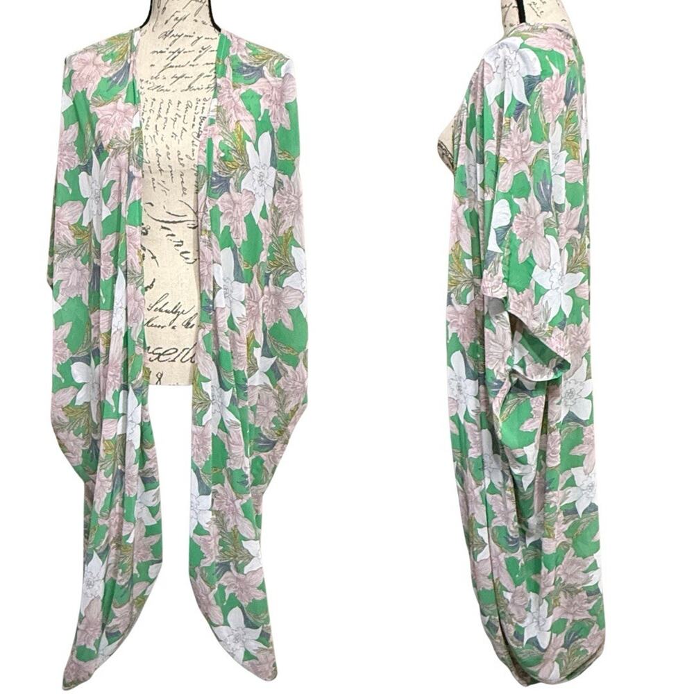 The BluIvy Open Front Kimono Size M/L Green Tropical Floral Duster Cover Up NEW
